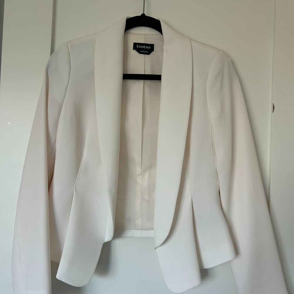 bebe Ivory Cropped Open-Front Blazer – Size 2
